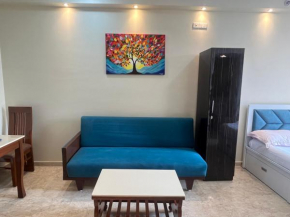 Picturesque LakeView Studio Apartment Hiranandani Estate Thane